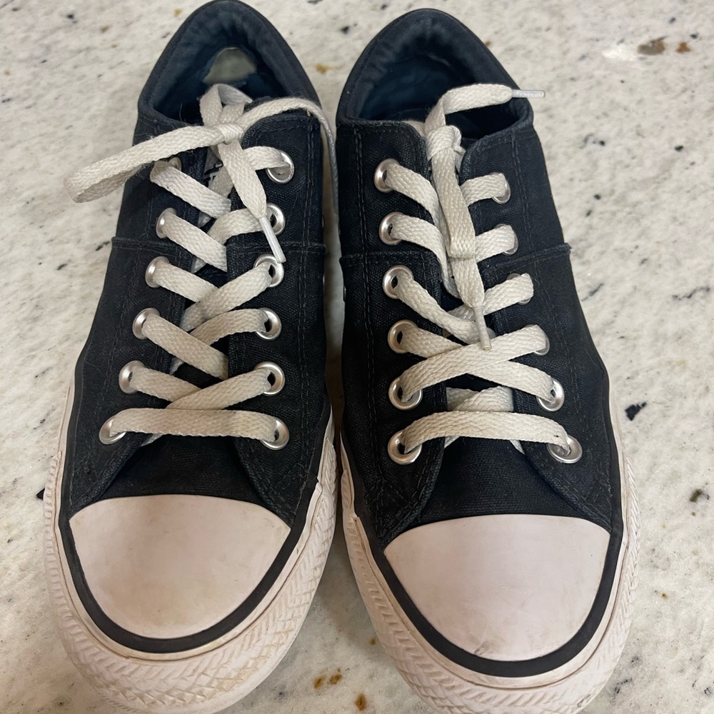 Converse Low Cut Black SZ 8